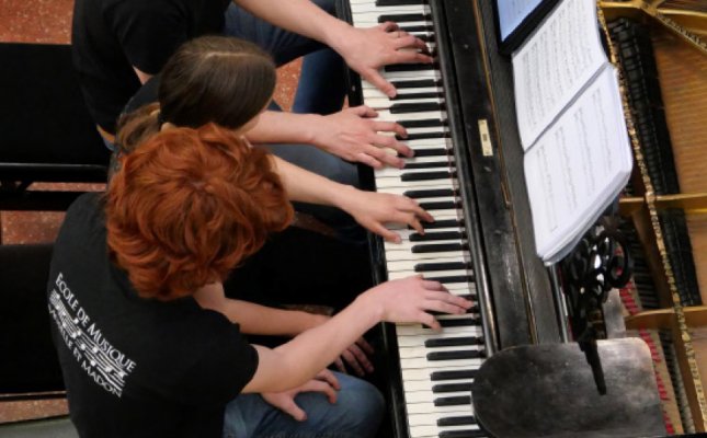 Place Stein avec l'école de musique spéciale Japon