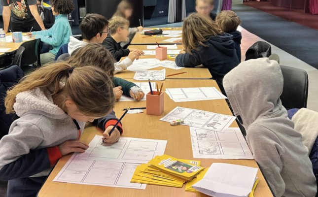 Atelier: dessiner un manga